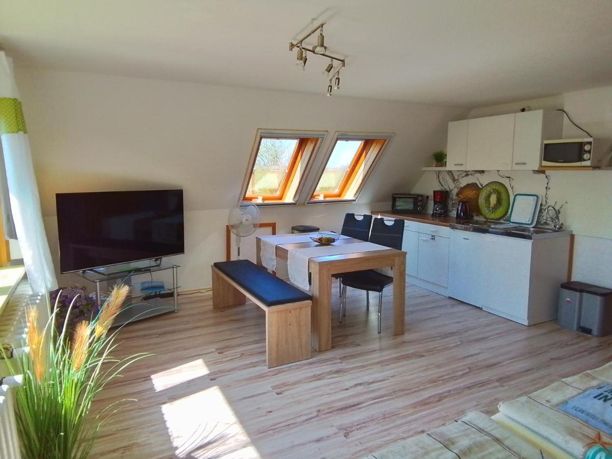 Haus Im Wind Apartment Putbus Exterior photo